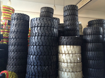 沈陽實心輪胎專賣-沈陽眾慧成機械設(shè)備銷售提供沈陽實心輪胎專賣的相關(guān)介紹、產(chǎn)品、服務(wù)、圖片、價格沈陽叉車充氣輪胎價格